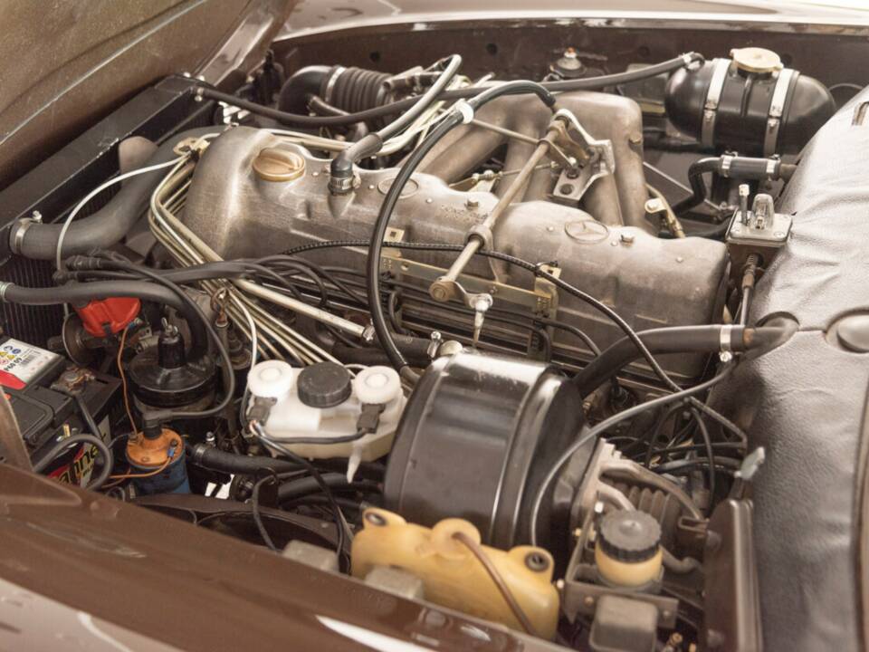 Image 30/30 of Mercedes-Benz 280 SL (1970)