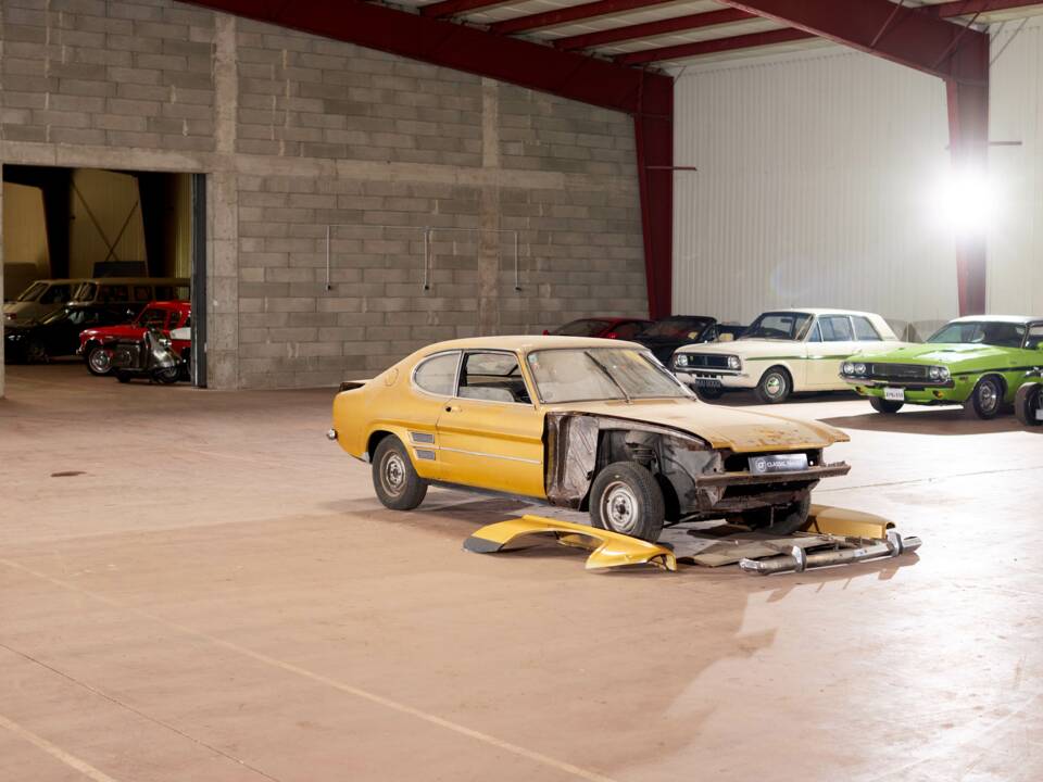 Image 14/37 of Ford Capri I  1600 (1971)