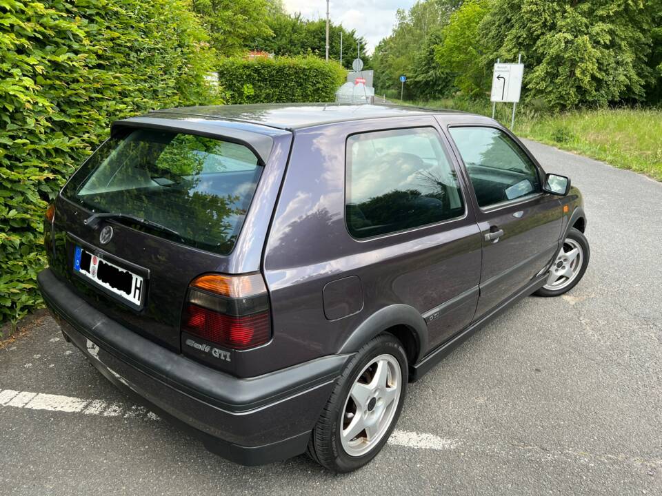 Image 6/13 de Volkswagen Golf III GTI 2.0 (1992)