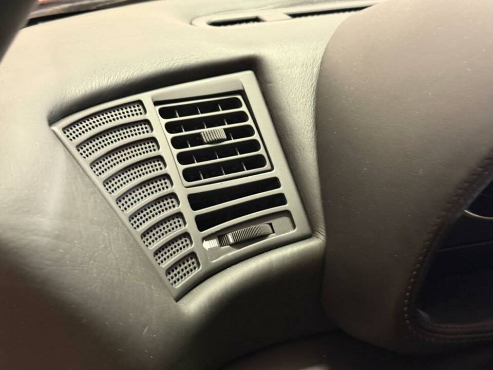 Bild 41/50 von Ferrari F 355 Berlinetta (1997)