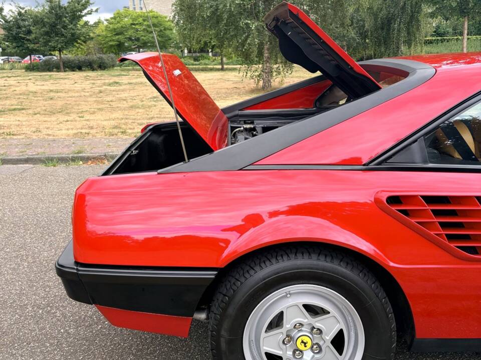 Bild 12/38 von Ferrari Mondial Quattrovalvole (1982)