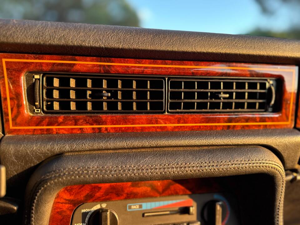 Image 36/40 of Jaguar Sovereign 3.6 (1989)