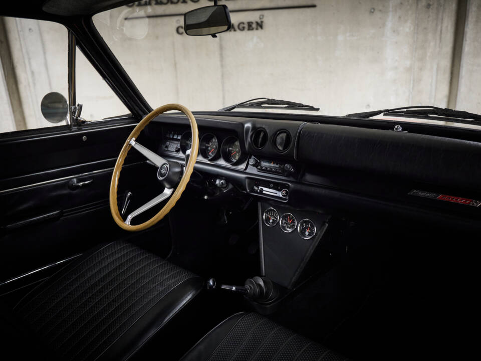 Image 50/98 de Opel Kadett 1,1 SR Rallye (1968)