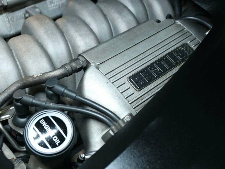 Image 48/49 de Bentley Azure (2006)