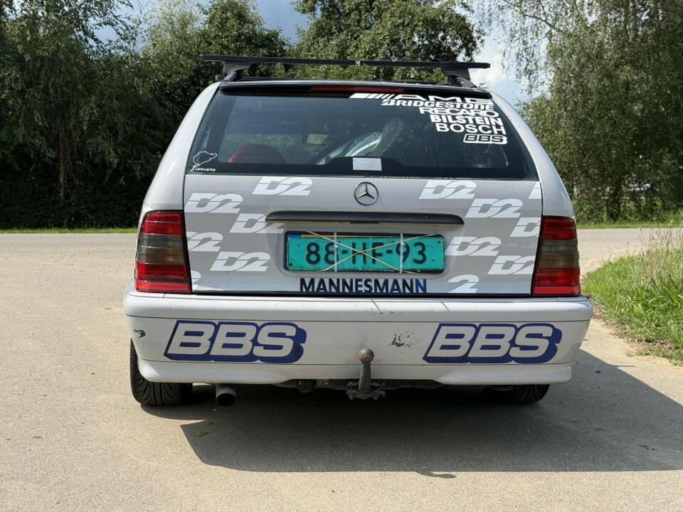 Afbeelding 4/8 van Mercedes-Benz C 240 T (1999)