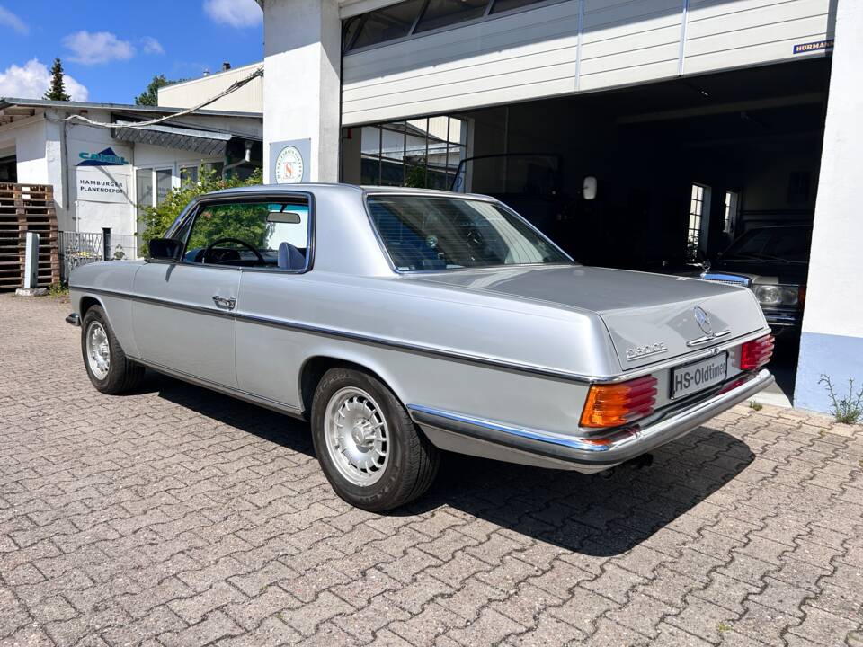 Image 48/61 of Mercedes-Benz 280 CE (1974)