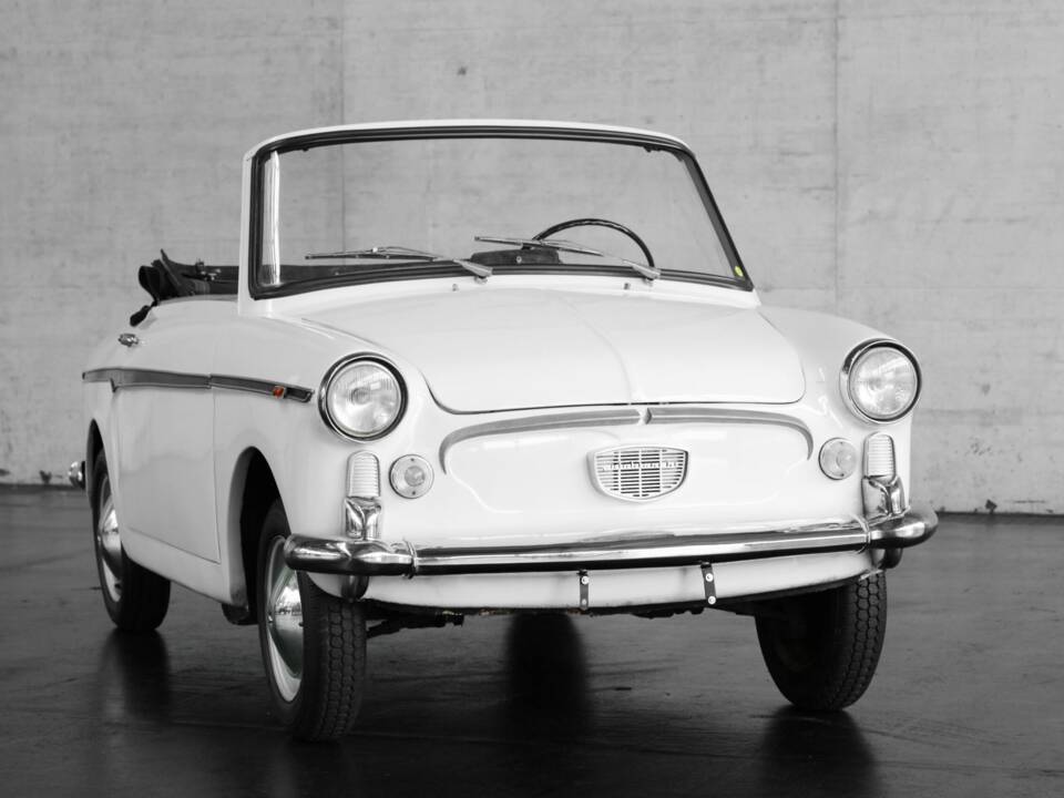 Image 7/37 of Autobianchi Bianchina Convertible (1960)