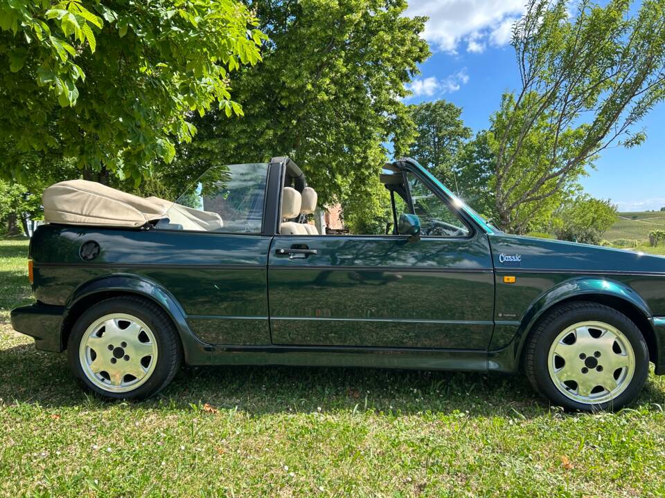 Image 4/22 de Volkswagen Golf I Cabrio 1.8 (1992)