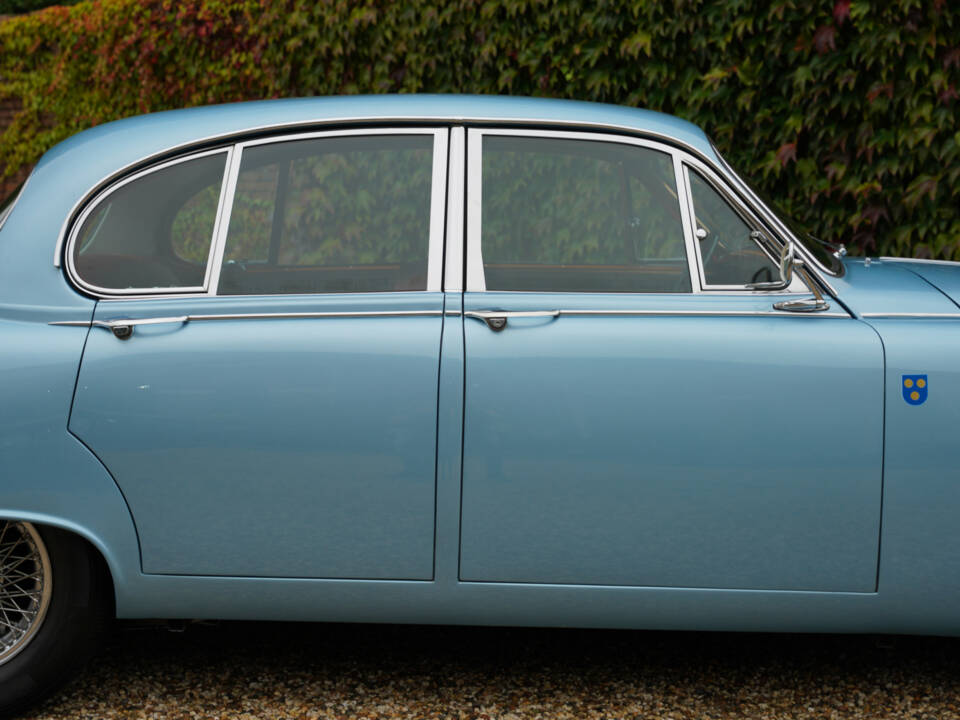 Immagine 41/50 di Jaguar S-Type 3.8 (1965)