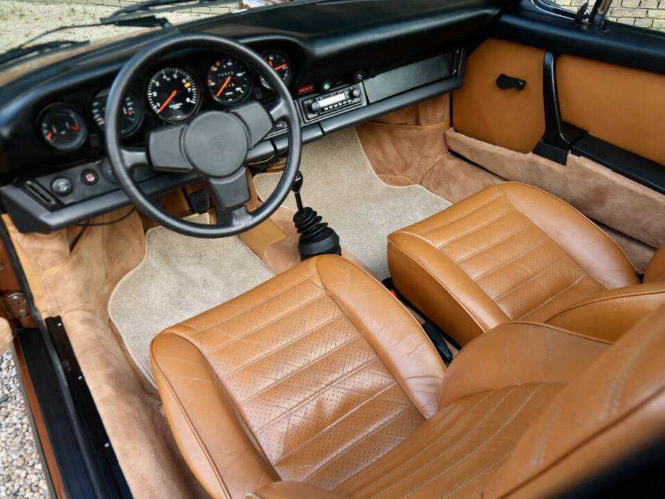 Imagen 47/50 de Porsche 911 2.7 S (1975)