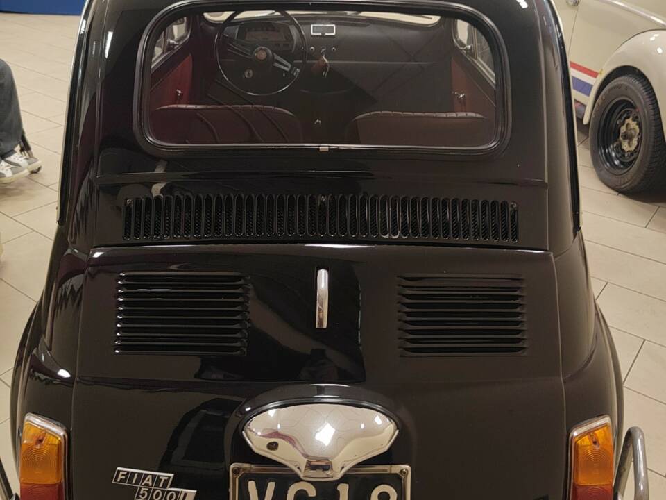 Image 4/13 of FIAT 500 L (1970)