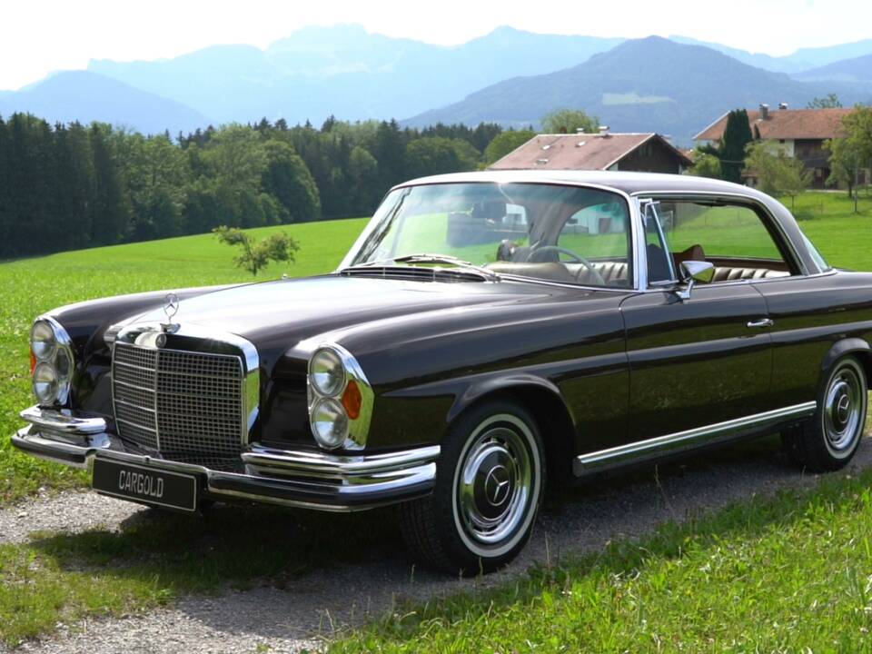 Immagine 1/19 di Mercedes-Benz 280 SE 3,5 (1971)