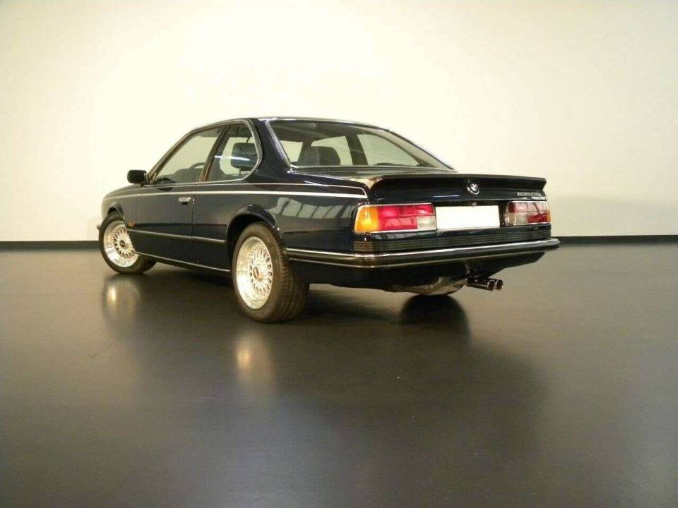 Image 3/20 de BMW M 635 CSi (1982)