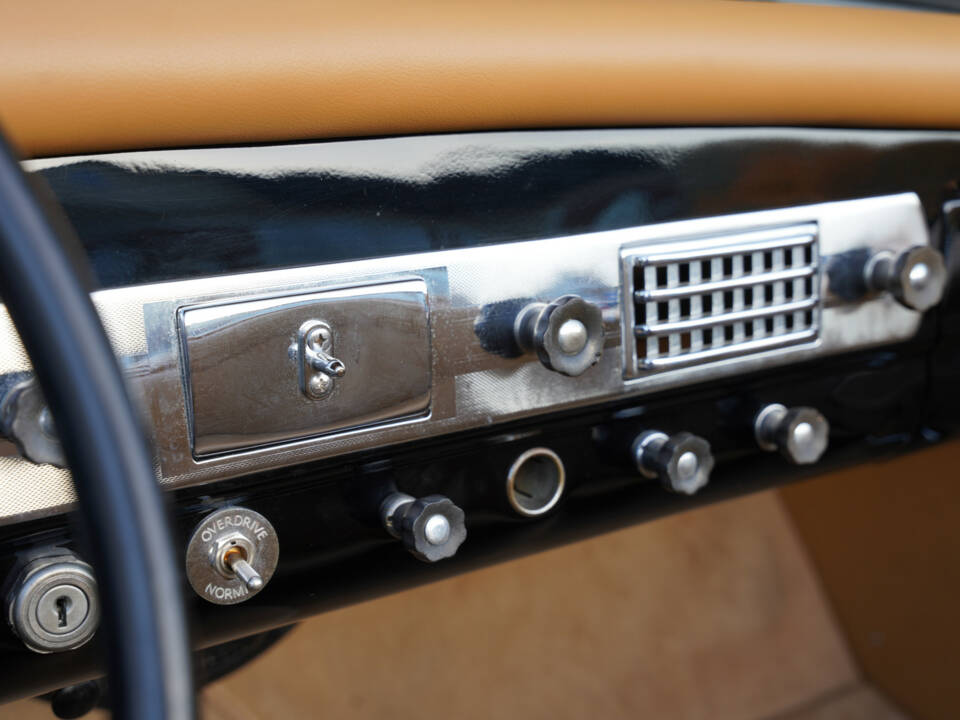 Image 39/50 of Nash-Healey Roadster (1953)