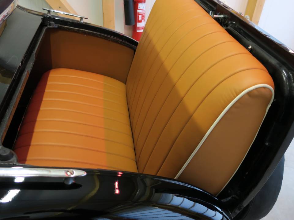Image 4/9 of Ford Model A (1928)