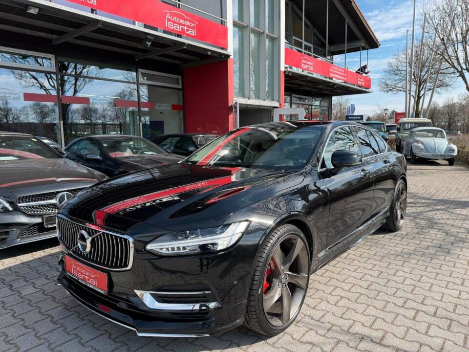 Bild 2/27 von Volvo S90 T8 (2018)
