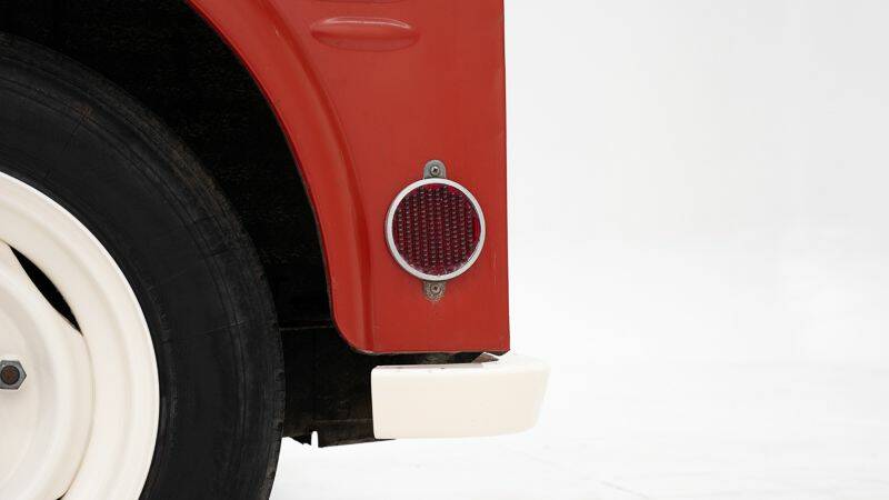 Image 4/15 of Citroën HY (1969)