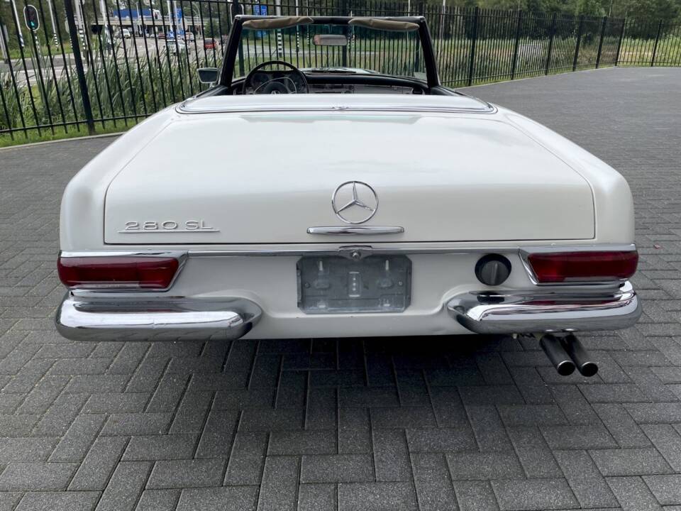 Image 22/35 of Mercedes-Benz 280 SL (1967)