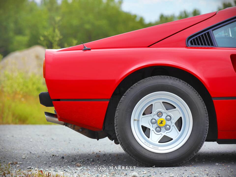 Bild 21/55 von Ferrari 308 GTBi (1981)