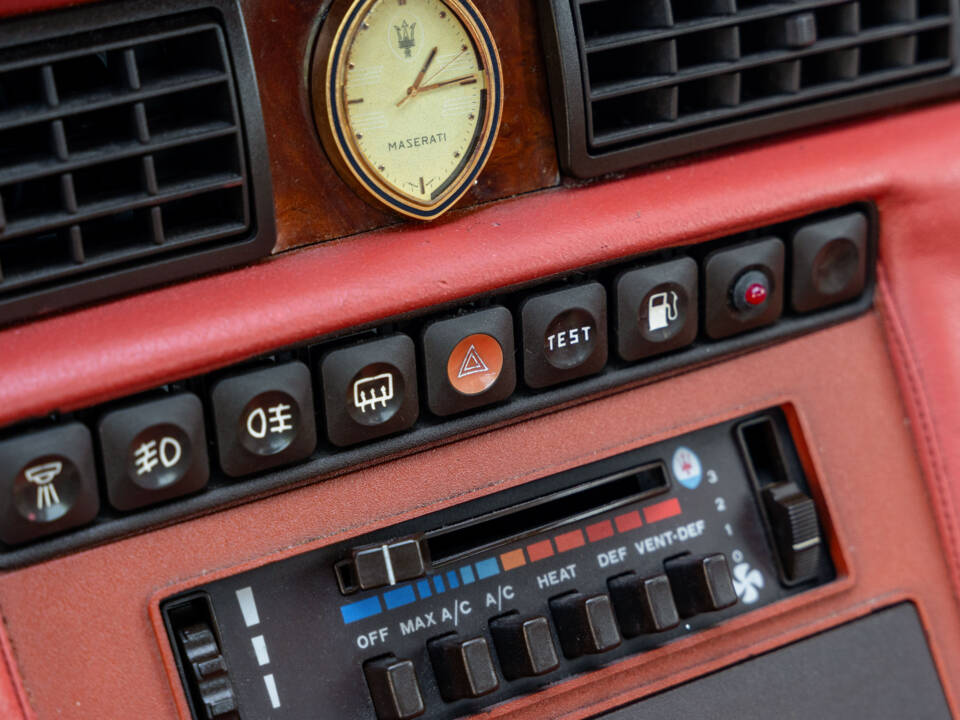 Bild 39/71 von Maserati Biturbo Si (1987)