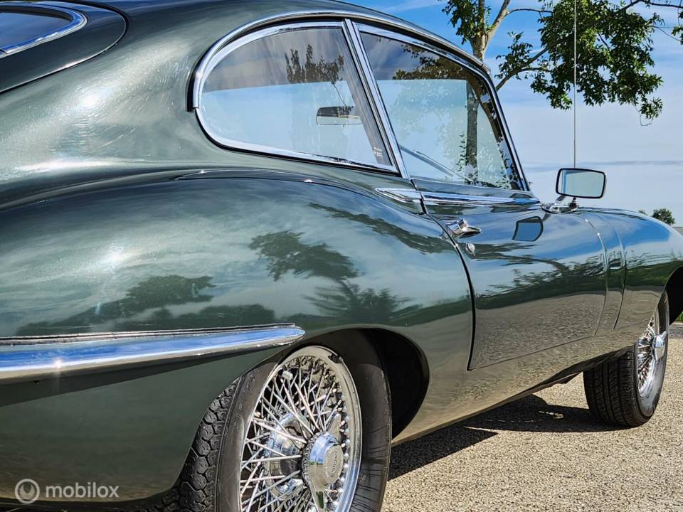 Immagine 15/50 di Jaguar Type E (2+2) (1966)