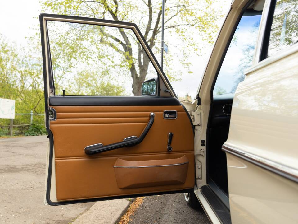 Afbeelding 18/40 van Mercedes-Benz 230 (1976)