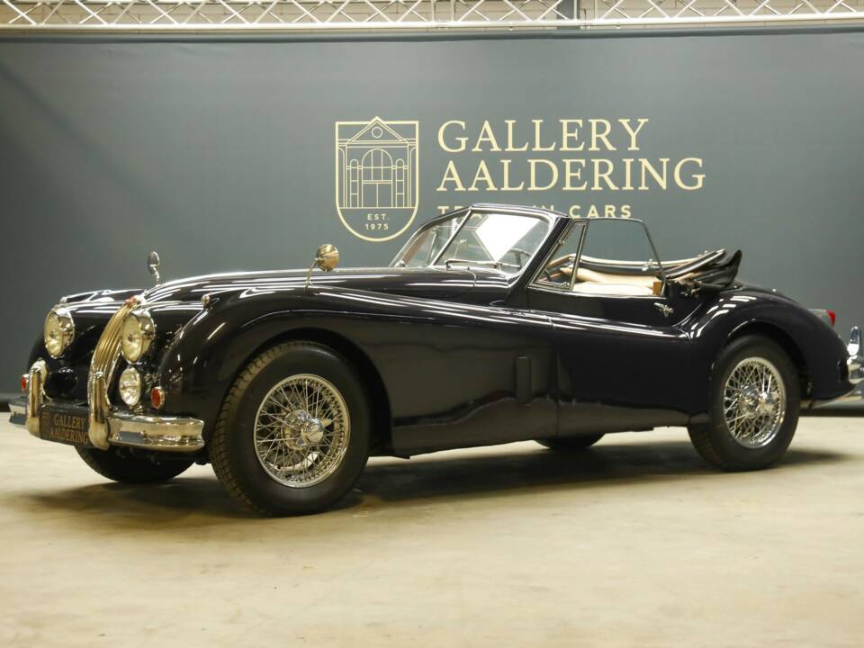 Image 14/50 of Jaguar XK 140 DHC (1955)