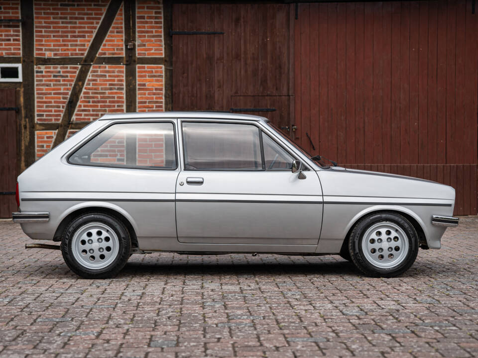 Image 12/36 of Ford Fiesta (1977)