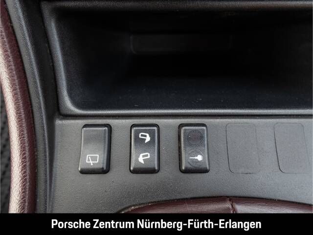 Immagine 24/39 di Porsche 944 Turbo (1988)