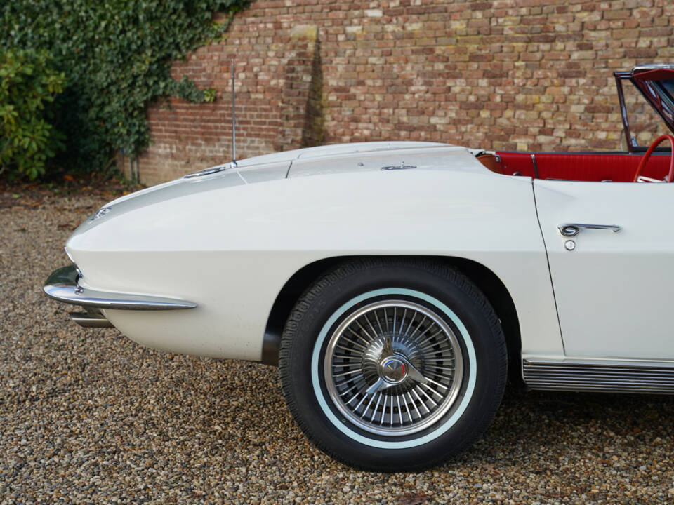 Image 9/50 of Chevrolet Corvette Sting Ray Convertible (1963)