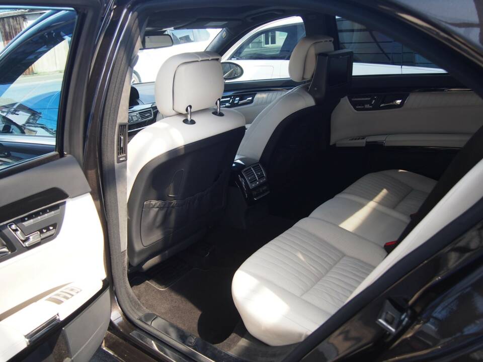 Bild 27/35 von Mercedes-Benz S 600 L (2008)