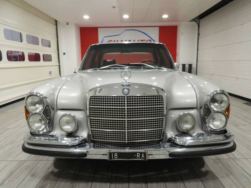 Bild 2/15 von Mercedes-Benz 280 SE 3,5 (1972)