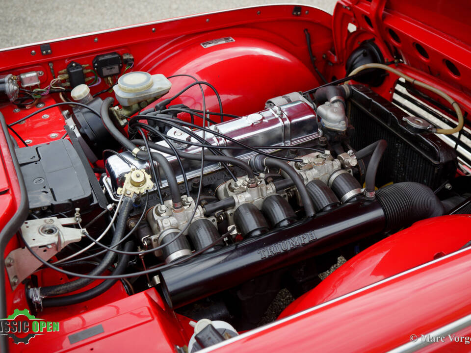 Image 13/35 of Triumph TR 5 PI (1968)