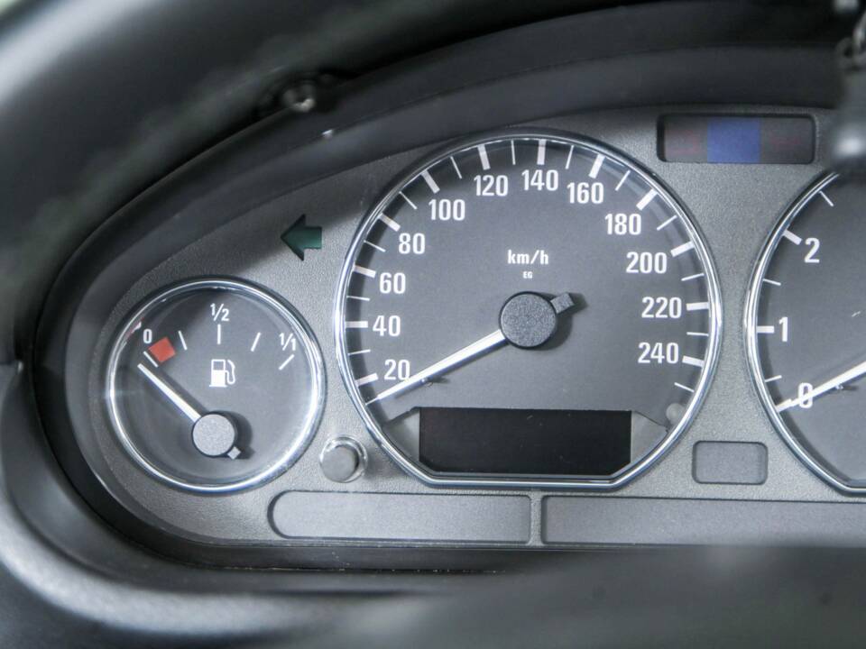 Image 24/50 of BMW Z3 2.2i (2001)