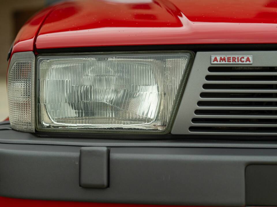 Image 21/50 of Alfa Romeo 75 3.0 V6 America (1987)