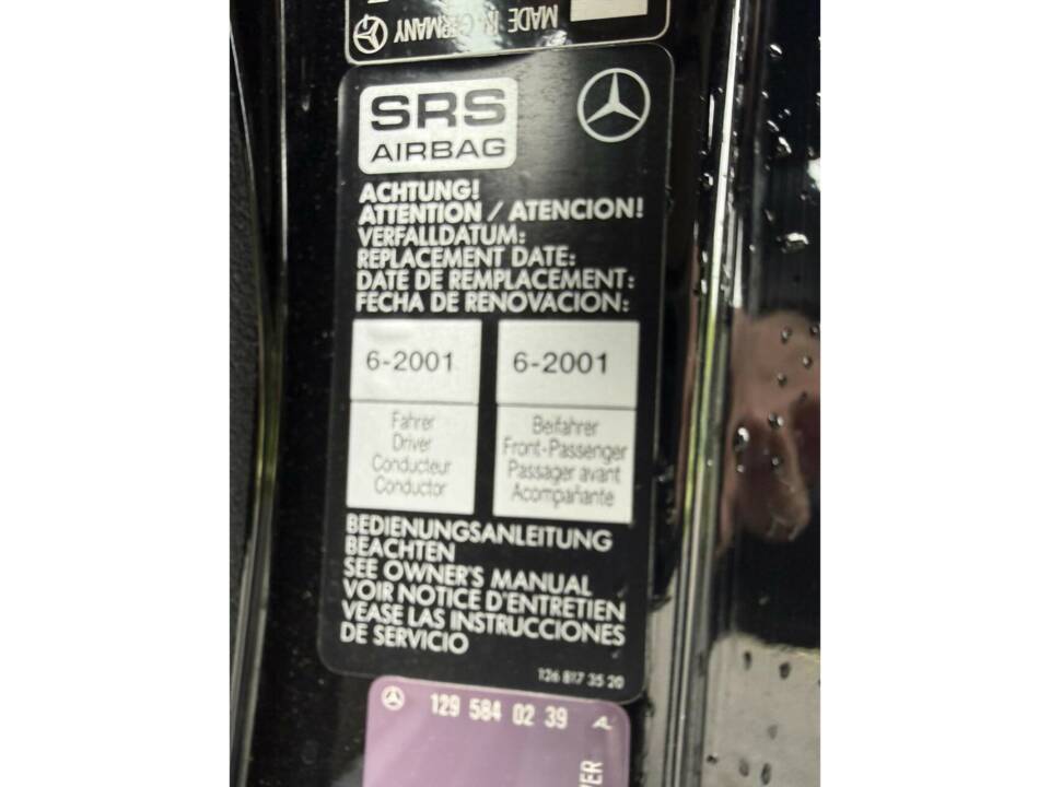 Image 33/50 of Mercedes-Benz 500 SL (1991)