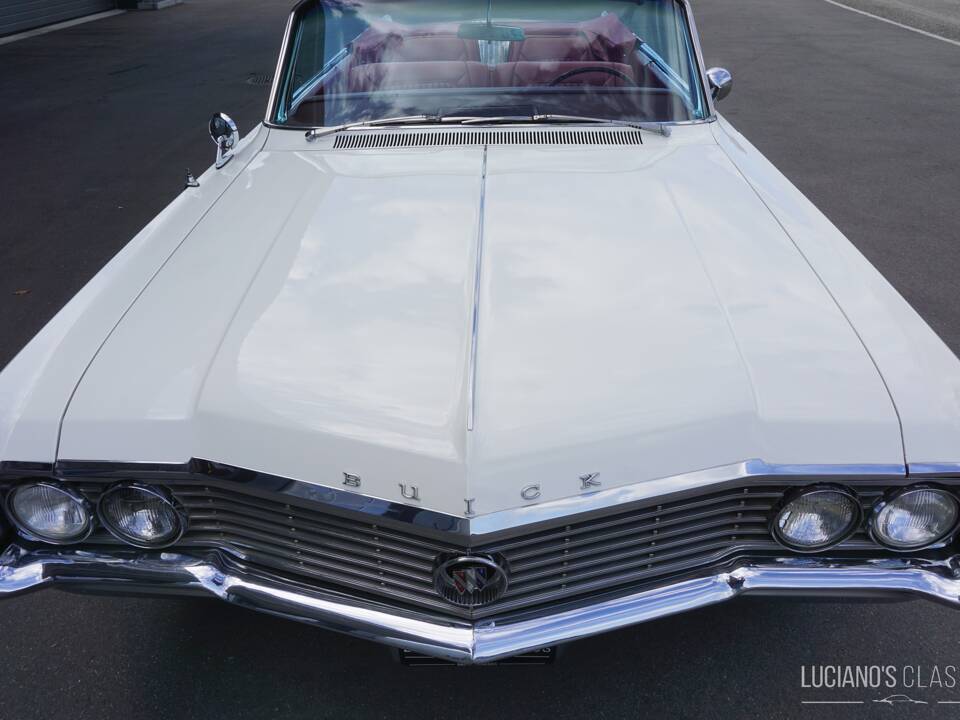 Bild 21/52 von Buick Electra 225 Custom Convertible (1964)