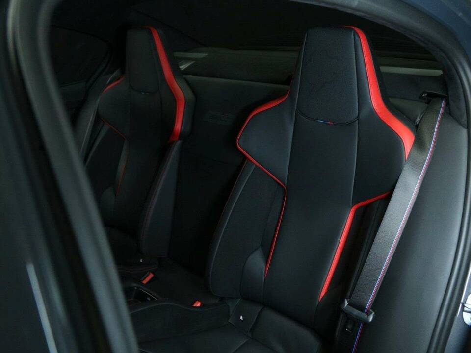 Image 35/50 of BMW M5 xDrive (2022)