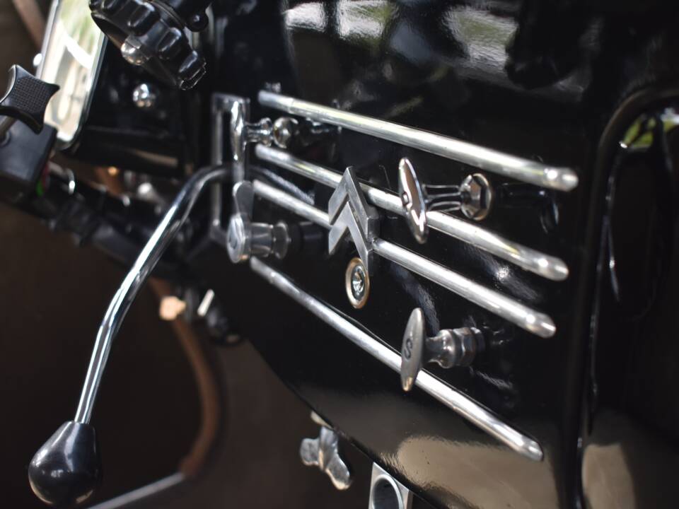 Image 53/57 de Citroën Traction Avant 15/6 (1950)