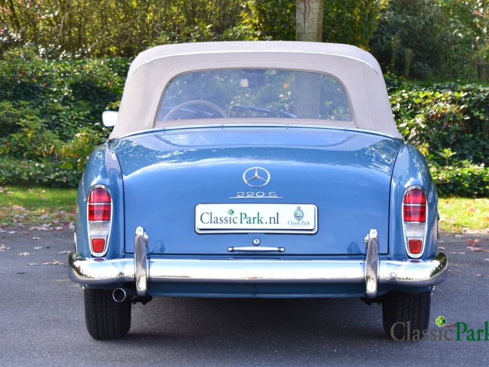 Image 20/50 de Mercedes-Benz 220 S Cabriolet (1958)