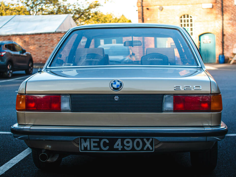 Imagen 16/20 de BMW 320 (1982)