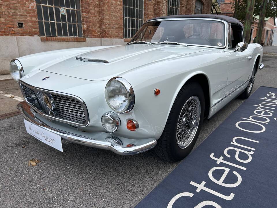 Image 19/34 of Maserati 3500 GTI Vignale (1963)