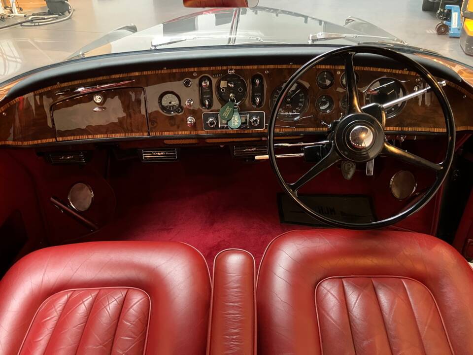 Image 6/18 of Bentley S 2 Continental (1961)