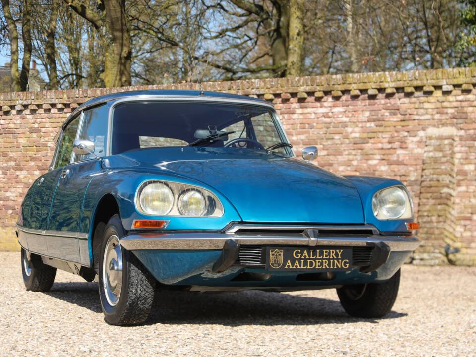 Immagine 28/50 di Citroën DS 23 Pallas IE (1973)