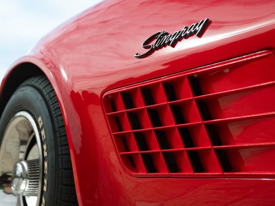 Image 13/50 of Chevrolet Corvette Stingray (1972)