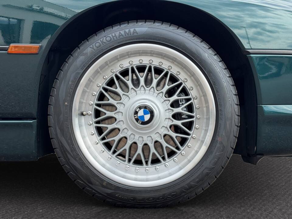 Image 19/27 of BMW 840Ci (1994)