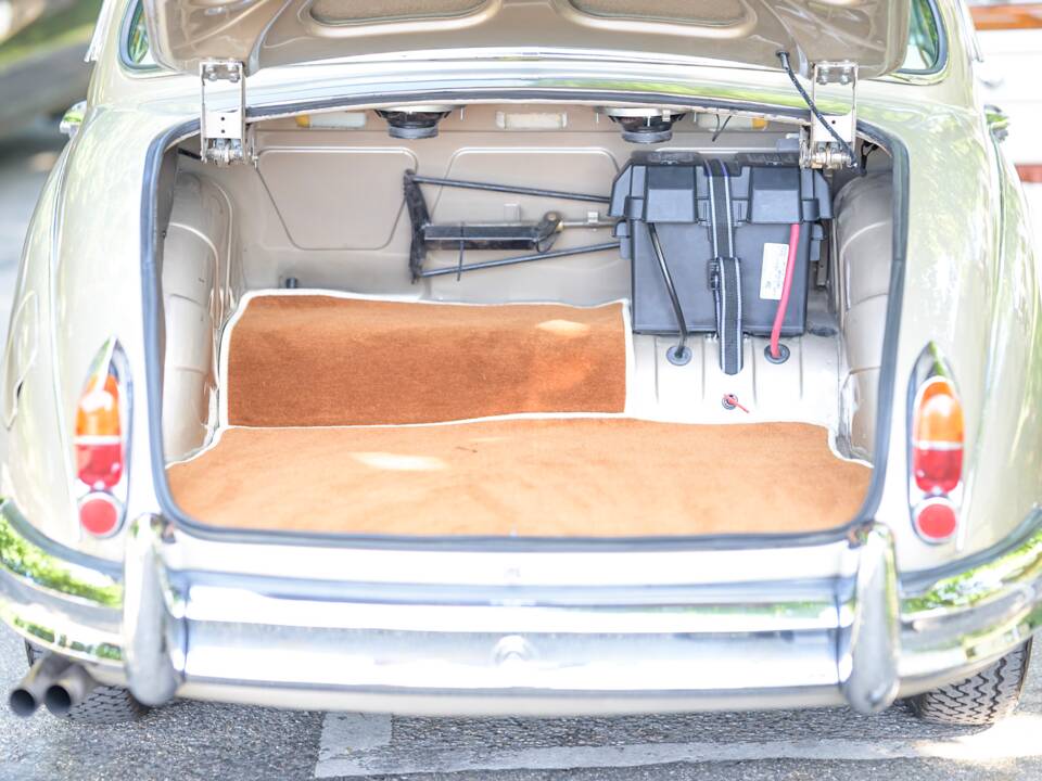 Immagine 29/64 di Jaguar Mk II 3.8 (1961)