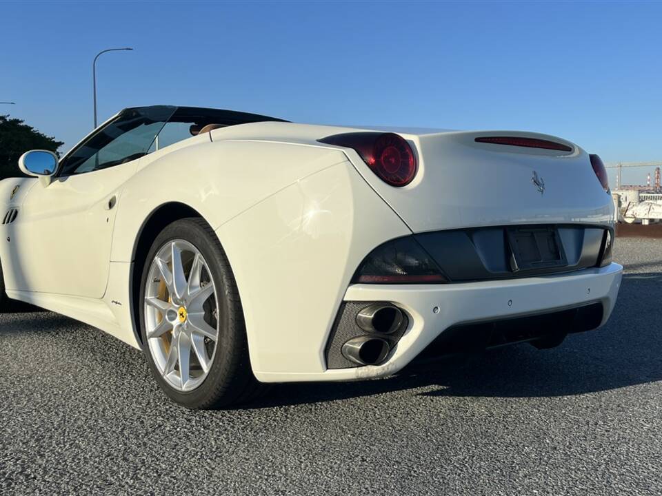 Imagen 3/36 de Ferrari California (2010)