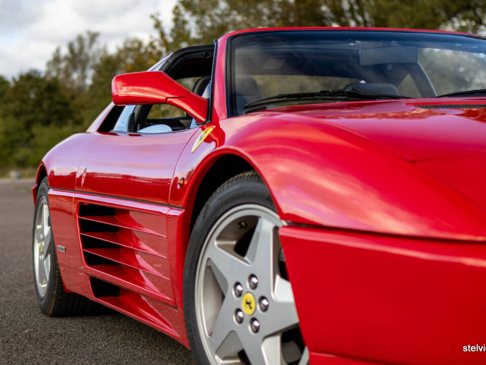 Image 19/33 of Ferrari 348 TS (1993)