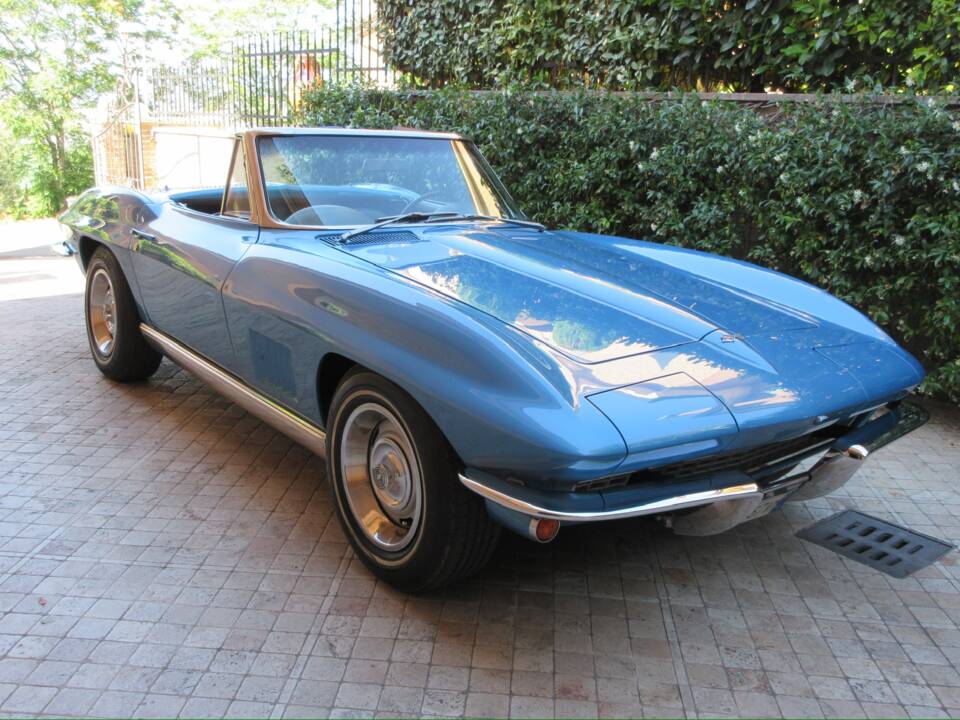 Imagen 5/42 de Chevrolet Corvette Sting Ray Convertible (1967)